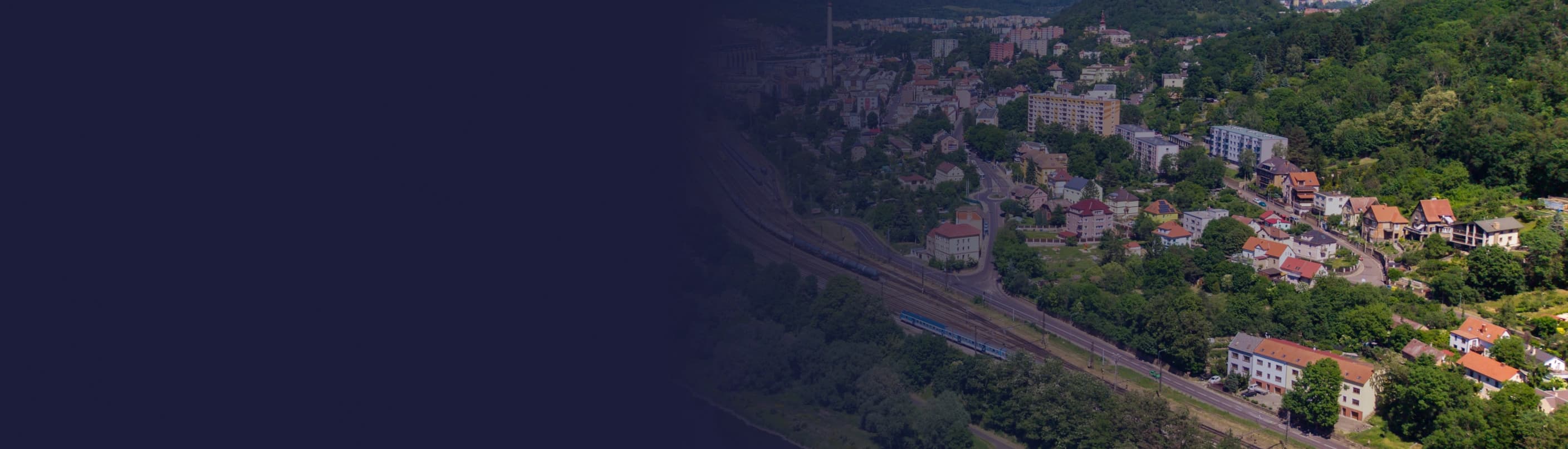 Panorama města Ústí nad Labem s bytovou zástavbou