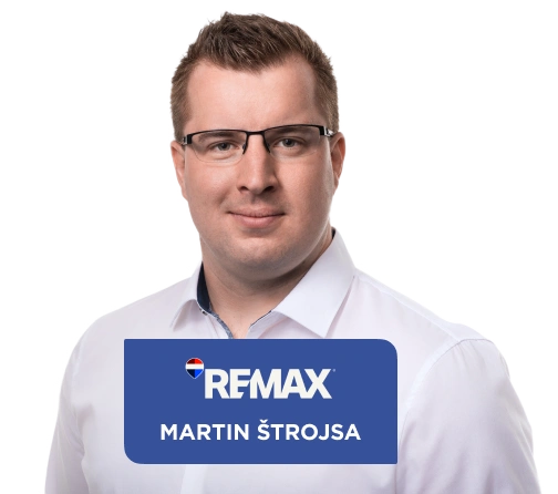 Realitní makléř Martin Štrojsa při prodeji nemovitosti v Ústí nad Labem